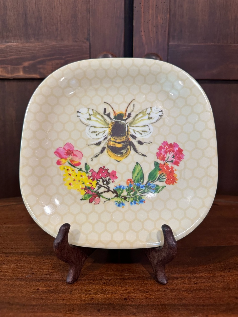 Melamine Bee Plate • perfect for kids • super cute